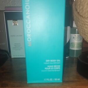 Moroccanoil Dry Body Oil in Turquoise Box